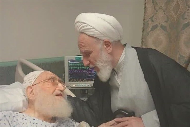 رئیس دفتر رهبر انقلاب در قم از آیت‌الله نوری همدانی عیادت کرد